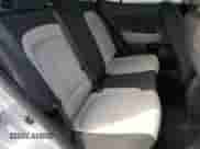 2023 Hyundai Venue SEL z VIN KMHRC8A36PU220005, wystawiony jako Copart lot #70468024 z przebiegiem 21 612 mil mil oraz Szkoda całkowita • Salvage title. Historia ofert i sprzedaży dostępna na DreamBid. Obrazek 11.