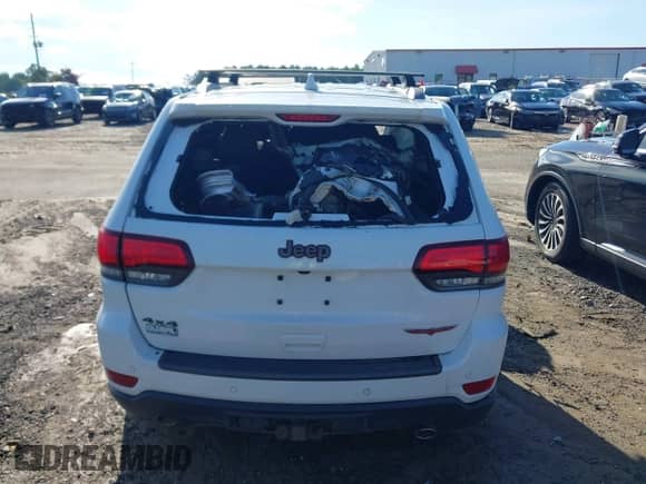 2018 Jeep Grand Cherokee Trailhawk z VIN 1C4RJFLG5JC107125, wystawiony jako IAAI lot #42846160 z przebiegiem Nie podano mil oraz . Historia ofert i sprzedaży dostępna na DreamBid. Obrazek 15.