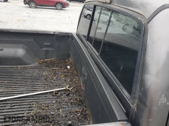 2002 Dodge Dakota с VIN 1B7FL46XX2S511526, выставлен на аукционе Copart как лот 57955594 с пробегом 244 367 миль миль и Списание • Salvage title. История ставок и продаж доступна на DreamBid. Изображение 10.