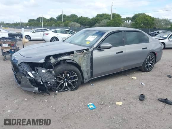 2023 BMW 7 Series 740i с VIN WBA23EH05PCM45793, выставлен на аукционе IAAI как лот 41095128 с пробегом 48 938 миль миль и . История ставок и продаж доступна на DreamBid. Изображение 2.