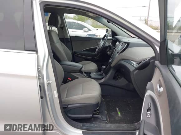 2016 Hyundai Santa Fe with VIN 5XYZUDLB6GG343514, listed as a IAAI auction lot 43321075 with 96,425 mi miles and . Bid and sale history available at DreamBid. Image 5.