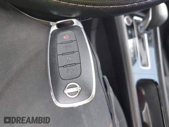 2024 Nissan Kicks SV z VIN 3N1CP5CV0RL574713, wystawiony jako IAAI lot #43196853 z przebiegiem 39 093 mil mil oraz . Historia ofert i sprzedaży dostępna na DreamBid. Obrazek 11.