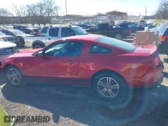 2012 Ford Mustang Premium с VIN 1ZVBP8AM0C5211028, выставлен на аукционе IAAI как лот 41751885 с пробегом 203 355 миль миль и . История ставок и продаж доступна на DreamBid. Изображение 14.