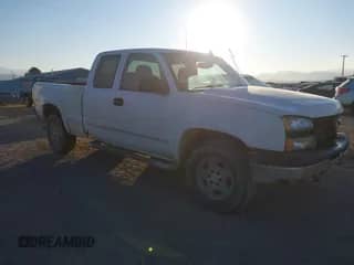 2007 Chevrolet Silverado 1500 LT3 z VIN 1GCEK19B57Z198977, wystawiony jako IAAI lot #40472095 z przebiegiem 301 363 mil mil oraz . Historia ofert i sprzedaży dostępna na DreamBid. Obrazek 1.