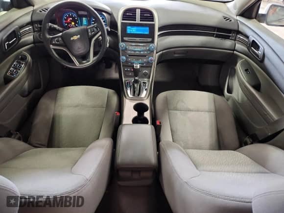 2013 Chevrolet Malibu LS с VIN 1G11B5SA9DF186344, выставлен на аукционе Copart как лот 82518355 с пробегом 98 952 миль миль и На запчасти • Non repairable. История ставок и продаж доступна на DreamBid. Изображение 8.