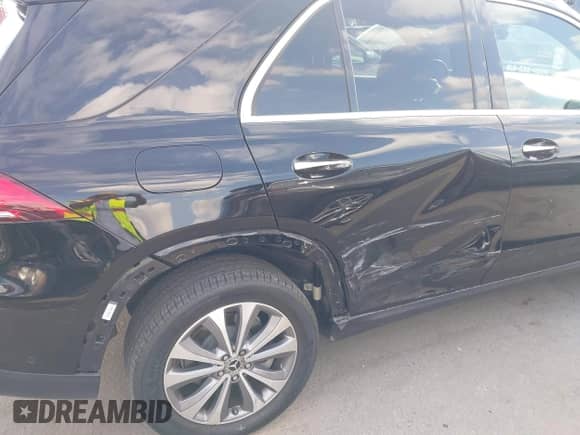 2023 Mercedes-Benz GLE 350 with VIN 4JGFB4JB6PA884764, listed as a IAAI auction lot 43272944 with 23,746 mi miles and . Bid and sale history available at DreamBid. Image 6.