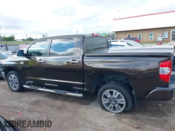 2019 Toyota Tundra SR5 с VIN 5TFAY5F18KX842461, выставлен на аукционе IAAI как лот 43093542 с пробегом 130 182 миль миль и . История ставок и продаж доступна на DreamBid. Изображение 14.