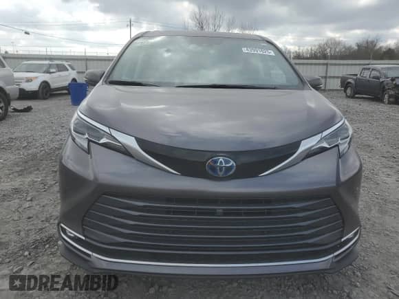 2022 Toyota Sienna Platinum с VIN 5TDERKEC3NS135567, выставлен на аукционе Copart как лот 43991625 с пробегом 33 711 миль миль и Списание • Salvage title. История ставок и продаж доступна на DreamBid. Изображение 5.