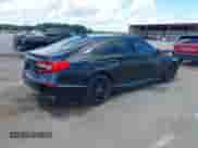 2018 Honda Accord Touring z VIN 1HGCV2F98JA031865, wystawiony jako IAAI lot #42617734 z przebiegiem 61 009 mil mil oraz . Historia ofert i sprzedaży dostępna na DreamBid. Obrazek 4.
