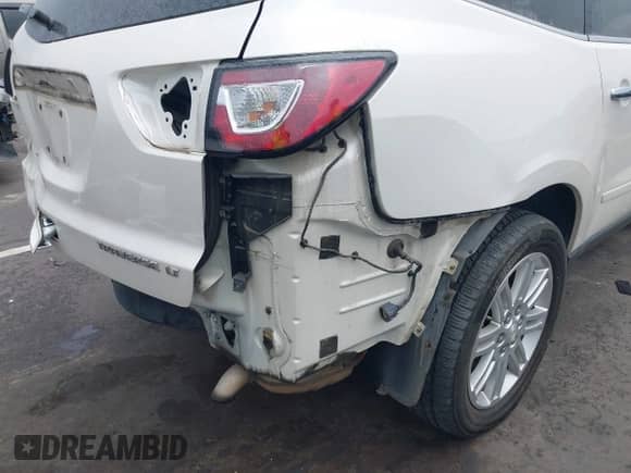 2015 Chevrolet Traverse LT с VIN 1GNKRGKD7FJ270294, выставлен на аукционе IAAI как лот 43385260 с пробегом 147 897 миль миль и . История ставок и продаж доступна на DreamBid. Изображение 18.