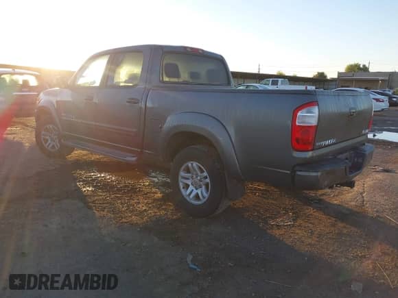 2004 Toyota Tundra Limited с VIN 5TBDT48114S438633, выставлен на аукционе IAAI как лот 43485878 с пробегом 245 296 миль миль и . История ставок и продаж доступна на DreamBid. Изображение 3.