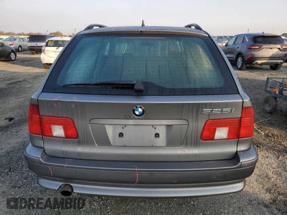 2002 BMW 5 Series 525i с VIN WBADS434X2GE10428, выставлен на аукционе Copart как лот 83689954 с пробегом 183 737 миль миль и Списание • Salvage title. История ставок и продаж доступна на DreamBid. Изображение 6.