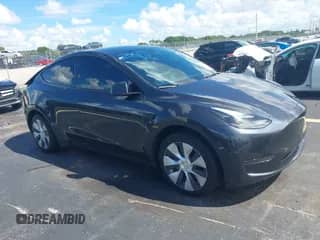 2024 Tesla Model Y с VIN 7SAYGDED5RF053053, выставлен на аукционе IAAI как лот 43133531 с пробегом 18 446 миль миль и . История ставок и продаж доступна на DreamBid. Изображение 1.