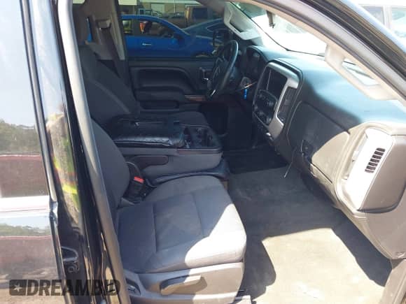 2015 GMC Sierra 1500 SLE z VIN 1GTV2UEC4FZ440706, wystawiony jako IAAI lot #42915375 z przebiegiem 116 336 mil mil oraz . Historia ofert i sprzedaży dostępna na DreamBid. Obrazek 5.