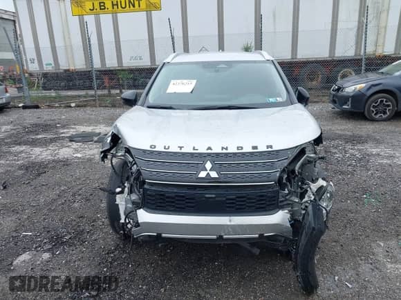 2023 Mitsubishi Outlander SEL z VIN JA4J4VA8XPZ025997, wystawiony jako IAAI lot #42376215 z przebiegiem 20 934 mil mil oraz . Historia ofert i sprzedaży dostępna na DreamBid. Obrazek 13.