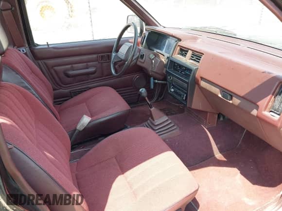 1992 Nissan Frontier z VIN 1N6SD16S0NC367303, wystawiony jako IAAI lot #42665693 z przebiegiem 100 249 mil mil oraz . Historia ofert i sprzedaży dostępna na DreamBid. Obrazek 5.