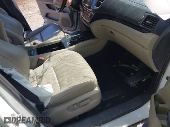 2021 Honda Pilot Touring 7-Passenger z VIN 5FNYF5H62MB011807, wystawiony jako IAAI lot #43367010 z przebiegiem Nie podano mil oraz . Historia ofert i sprzedaży dostępna na DreamBid. Obrazek 5.