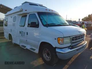 2002 Ford Econoline Cargo с VIN 1FDSE34L72HB41096, выставлен на аукционе IAAI как лот 37394945 с пробегом 241 707 миль миль и . История ставок и продаж доступна на DreamBid. Изображение 1.