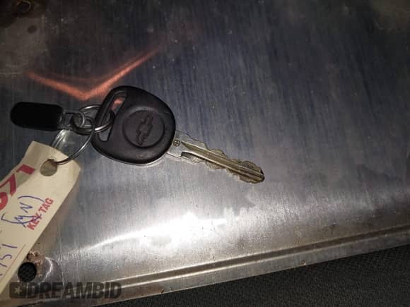 2012 Chevrolet Silverado 1500 Work Truck с VIN 1GCNKPE09CZ143501, выставлен на аукционе IAAI как лот 42040694 с пробегом 135 311 миль миль и . История ставок и продаж доступна на DreamBid. Изображение 11.