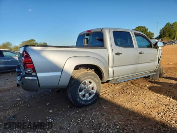 2007 Toyota Tacoma PreRunner with VIN 3TMJU62N87M040340, listed as a Copart auction lot 86103645 with Not provided miles and Salvage title. Bid and sale history available at DreamBid. Image 3.