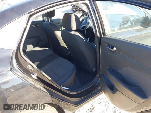 2019 Hyundai Accent SE z VIN 3KPC24A31KE065389, wystawiony jako IAAI lot #43342974 z przebiegiem 52 352 mil mil oraz . Historia ofert i sprzedaży dostępna na DreamBid. Obrazek 8.