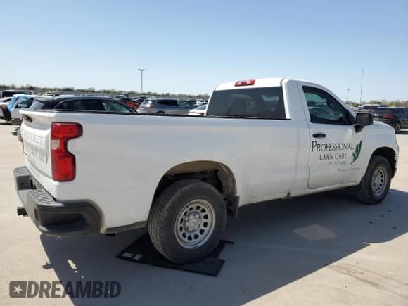 2022 Chevrolet Silverado 1500 Work Truck with VIN 3GCNAAEK7NG505815, listed as a Copart auction lot 49992755 with 109,746 mi miles and Salvage title. Bid and sale history available at DreamBid. Image 3.