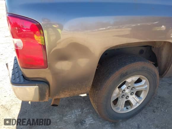 2012 Chevrolet Silverado 1500 LS z VIN 3GCPCREAXCG228826, wystawiony jako IAAI lot #41155616 z przebiegiem 223 683 mil mil oraz . Historia ofert i sprzedaży dostępna na DreamBid. Obrazek 19.