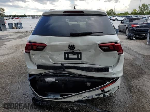 2023 Volkswagen Tiguan SE R-Line Black с VIN 3VVCB7AX2PM117972, выставлен на аукционе Copart как лот 68735735 с пробегом 39 266 миль миль и На запчасти • Non repairable. История ставок и продаж доступна на DreamBid. Изображение 6.