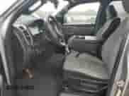 2022 Ram 1500 Big Horn z VIN 1C6RRFFG5NN368096, wystawiony jako Copart lot #70000295 z przebiegiem 38 332 mil mil oraz Szkoda całkowita • Salvage title. Historia ofert i sprzedaży dostępna na DreamBid. Obrazek 7.