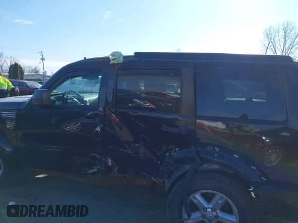 2007 Dodge Nitro R/T with VIN 1D8GU586X7W739538, listed as a IAAI auction lot 41683788 with 211,259 mi miles and . Bid and sale history available at DreamBid. Image 15.