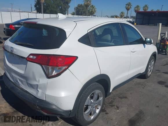 2022 Honda HR-V LX with VIN 3CZRU5H30NM743988, listed as a IAAI auction lot 42977853 with 15,562 mi miles and . Bid and sale history available at DreamBid. Image 4.