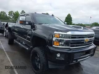 2018 Chevrolet Silverado 2500HD High Country с VIN 1GC1KXEY4JF284897, выставлен на аукционе IAAI как лот 42441604 с пробегом 192 088 миль миль и . История ставок и продаж доступна на DreamBid. Изображение 1.