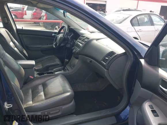 2004 Honda Accord EX with VIN 1HGCM66504A055024, listed as a IAAI auction lot 43311779 with 124,578 mi miles and . Bid and sale history available at DreamBid. Image 5.