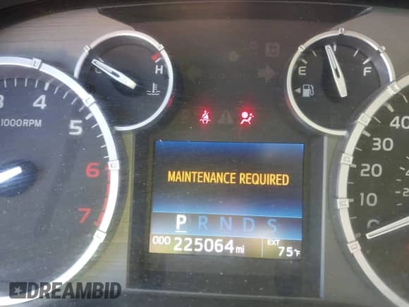 2015 Toyota Tundra SR z VIN 5TFUW5F14FX444236, wystawiony jako IAAI lot #43312117 z przebiegiem 225 064 mil mil oraz . Historia ofert i sprzedaży dostępna na DreamBid. Obrazek 15.