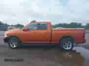 2010 Dodge 1500 Sport z VIN 1D7RV1GT3AS177703, wystawiony jako IAAI lot #42958938 z przebiegiem 216 539 mil mil oraz . Historia ofert i sprzedaży dostępna na DreamBid. Obrazek 14.