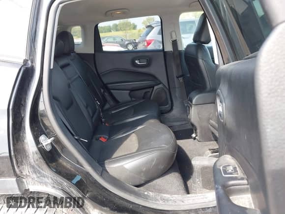 2019 Jeep Compass Latitude с VIN 3C4NJDBB9KT631067, выставлен на аукционе IAAI как лот 43156049 с пробегом 127 713 миль миль и . История ставок и продаж доступна на DreamBid. Изображение 8.