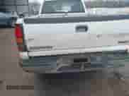 2005 GMC Sierra 1500 Work Truck z VIN 1GTEC14V15Z208030, wystawiony jako IAAI lot #41625004 z przebiegiem 340 630 mil mil oraz . Historia ofert i sprzedaży dostępna na DreamBid. Obrazek 16.