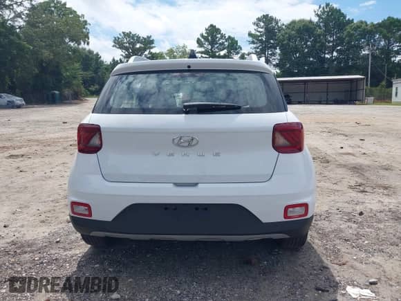 2021 Hyundai Venue SEL with VIN KMHRC8A36MU099634, listed as a IAAI auction lot 42958994 with 61,380 mi miles and . Bid and sale history available at DreamBid. Image 17.