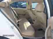 2007 BMW 3 Series 328i z VIN WBAVC53547FZ73971, wystawiony jako IAAI lot #43293178 z przebiegiem 137 616 mil mil oraz . Historia ofert i sprzedaży dostępna na DreamBid. Obrazek 8.