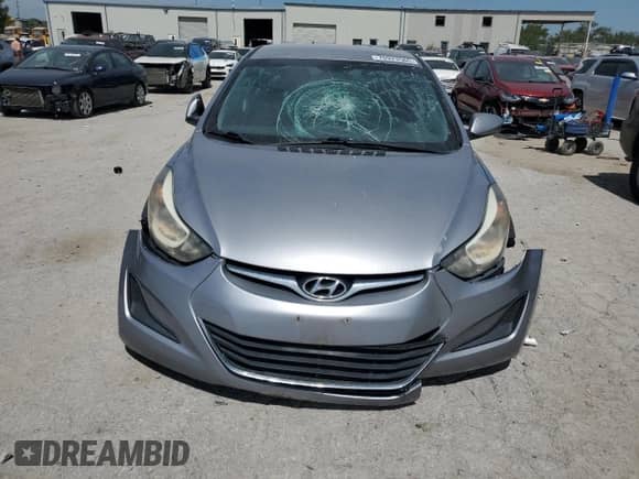 2016 Hyundai Elantra SE z VIN 5NPDH4AE9GH686371, wystawiony jako Copart lot #70923565 z przebiegiem 71 676 mil mil oraz Czysty tytuł • Clean title. Historia ofert i sprzedaży dostępna na DreamBid. Obrazek 5.