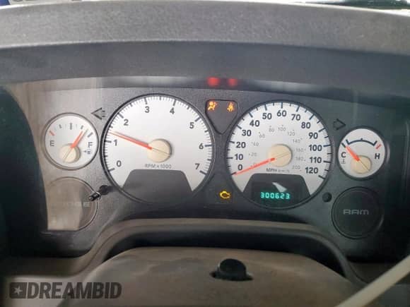 2007 Dodge 1500 ST с VIN 1D7HA16K07J603796, выставлен на аукционе Copart как лот 70222555 с пробегом 300 623 миль миль и Чистый • Clean title. История ставок и продаж доступна на DreamBid. Изображение 9.