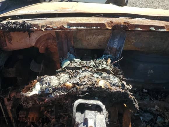 1997 Chevrolet Silverado 2500 с VIN 1GCGC29R1VE129281, выставлен на аукционе Copart как лот 42616655 с пробегом Не указан миль и Списание • Salvage title. История ставок и продаж доступна на DreamBid. Изображение 9.