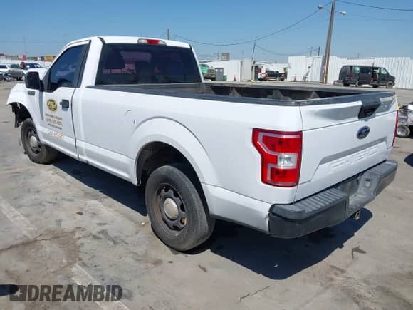 2018 Ford F-150 XL z VIN 1FTMF1CB2JKC34648, wystawiony jako IAAI lot #43102300 z przebiegiem 85 064 mil mil oraz . Historia ofert i sprzedaży dostępna na DreamBid. Obrazek 3.