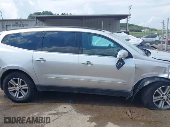 2017 Chevrolet Traverse LT z VIN 1GNKVGKD8HJ245905, wystawiony jako IAAI lot #42835404 z przebiegiem 104 039 mil mil oraz . Historia ofert i sprzedaży dostępna na DreamBid. Obrazek 13.