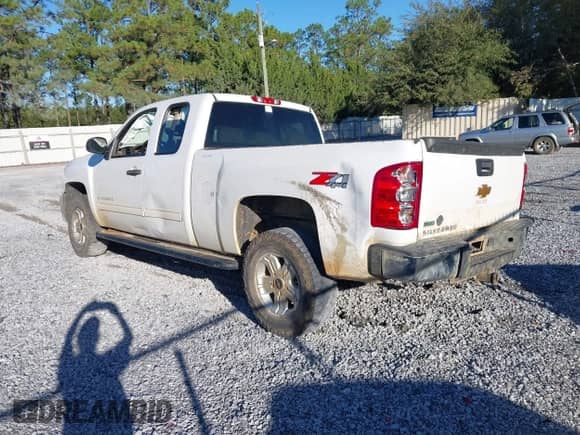 2012 Chevrolet Silverado 1500 LT z VIN 1GCRKSE71CZ282460, wystawiony jako IAAI lot #43475158 z przebiegiem 250 024 mil mil oraz . Historia ofert i sprzedaży dostępna na DreamBid. Obrazek 3.