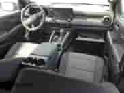 2025 Chevrolet Colorado 4WD Trail Boss с VIN 1GCPTEEK3S1133927, выставлен на аукционе Copart как лот 66259505 с пробегом 2 915 миль миль и Списание • Salvage title. История ставок и продаж доступна на DreamBid. Изображение 8.