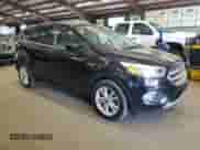 2017 Ford Escape SE с VIN 1FMCU9GD7HUD02593, выставлен на аукционе Copart как лот 85482505 с пробегом 132 893 миль миль и Чистый • Clean title. История ставок и продаж доступна на DreamBid. Изображение 4.