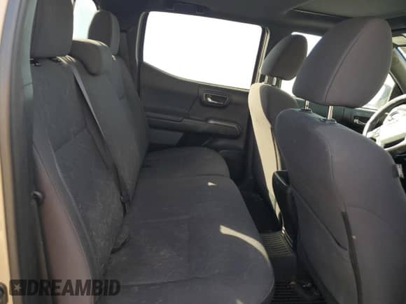 2017 Toyota Tacoma TRD Off Road z VIN 3TMDZ5BN4HM016465, wystawiony jako Copart lot #85949305 z przebiegiem 86 806 mil mil oraz Szkoda całkowita • Salvage title. Historia ofert i sprzedaży dostępna na DreamBid. Obrazek 10.