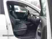 2016 Kia Sorento SXL z VIN 5XYPKDA59GG116070, wystawiony jako IAAI lot #41503521 z przebiegiem 108 516 mil mil oraz . Historia ofert i sprzedaży dostępna na DreamBid. Obrazek 5.