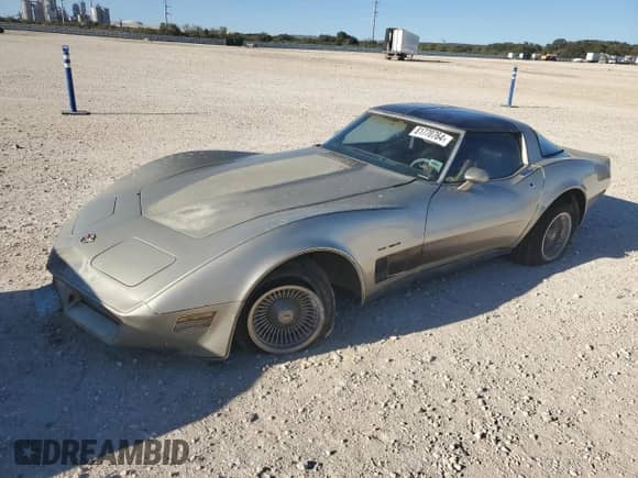 1982 Chevrolet Corvette с VIN 1G1AY0789C5114023, выставлен на аукционе Copart как лот 81770764 с пробегом 3 726 миль миль и Чистый • Clean title. История ставок и продаж доступна на DreamBid. Изображение 1.